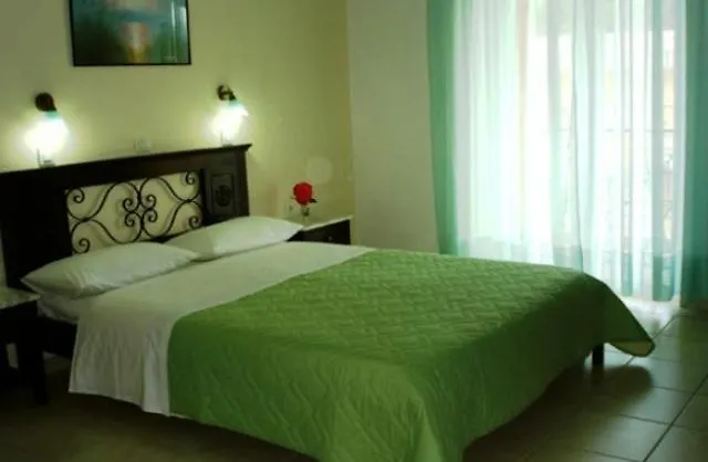 Sundy's Nydri (Lefkada)