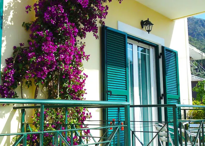 Sundy's Nydri (Lefkada)